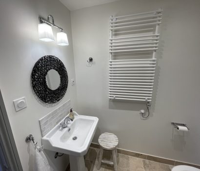 village ensuite 2
